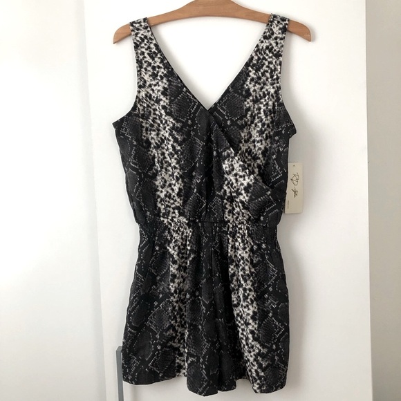 Snake Print Romper NWT - Picture 1 of 4
